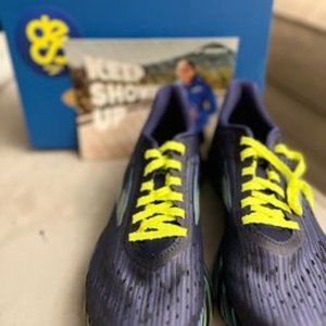 Brooks Hyperion Tempo W8.5 Des Linden Edition- Brand new!